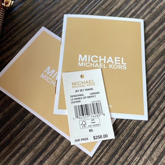 Michael Kors Jet Set Double Zip Wallet NWT - Picture 16 of 16